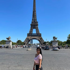 Meet your Posher, Daniela